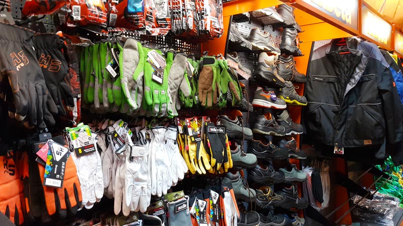 Sklep-z-BHP Sklep z BHP Vika - wystawa w sklepie