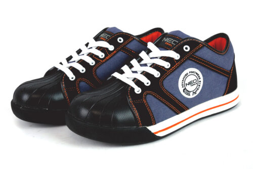 Buty robocze adidas wyglądające jak trampki